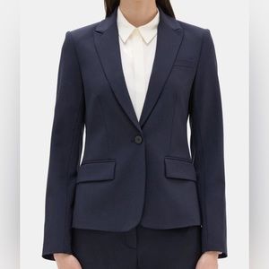 Theory Navy slim fit women's blazer. NWOT